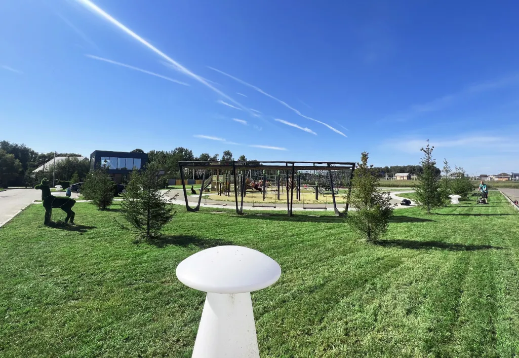 КП «Грибоедово»: благоустройство въездной зоны продолжается