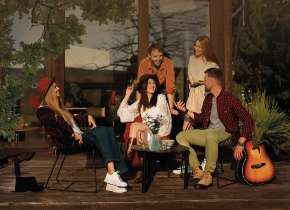 Приведи друга