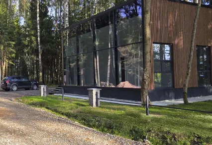 КП «ПриЛесной»: монтаж декоративного ограждения и плановое благоустройство