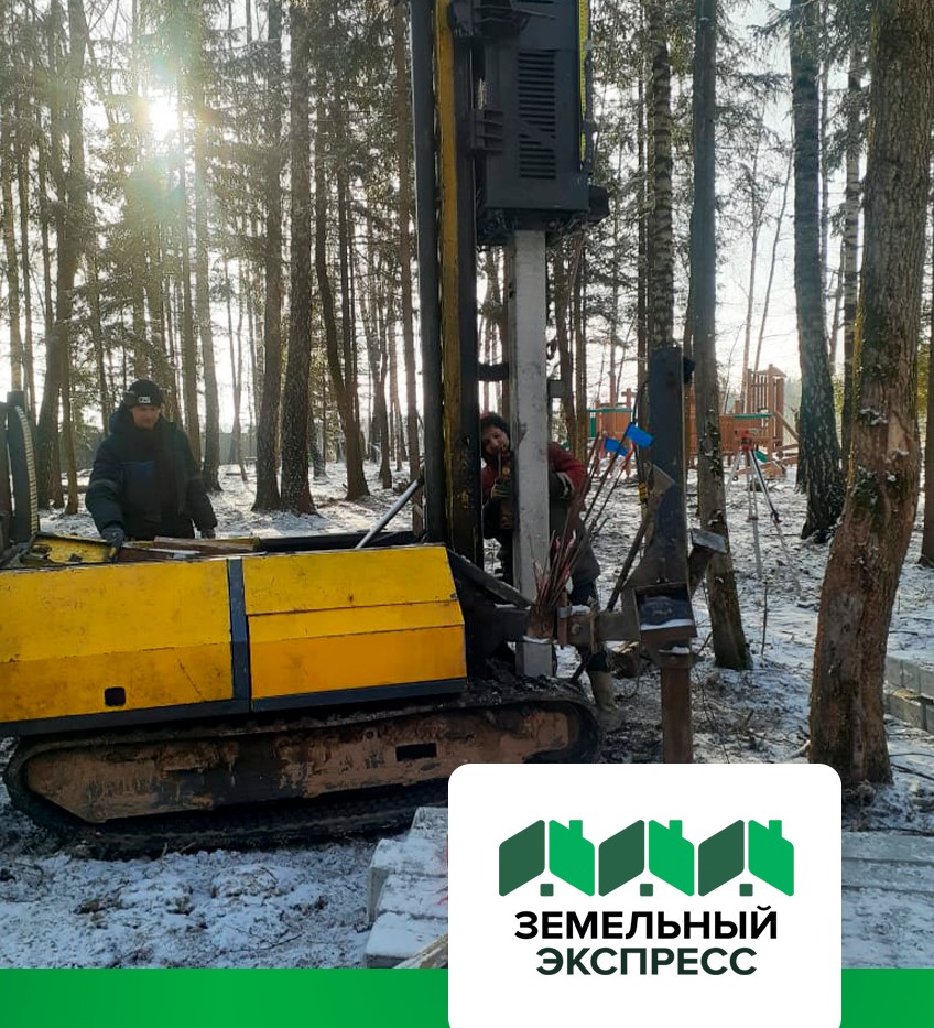 Посёлок бизнес-класса "ПриЛесной" процесс установки свай для дома охраны
