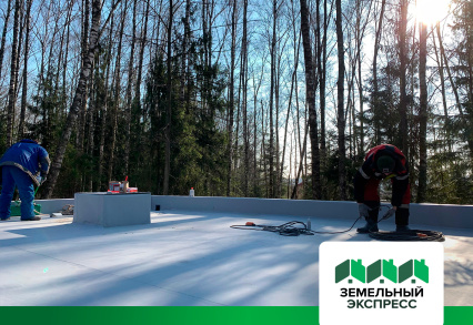 ПриЛесной завершена работа над кровлей дома охраны.