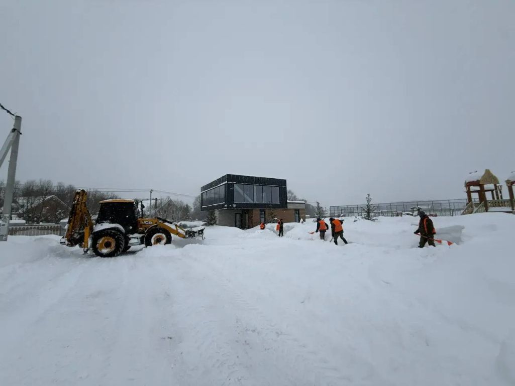 КП «Грибоедово»: чистка внутипоселковых дорог