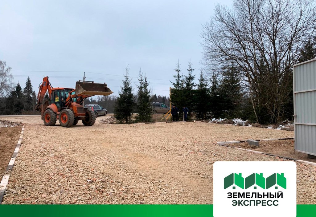 Продолжается обустройство зоны парковки в КП "Каретный ряд"