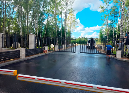 КП «Каретный Ряд»: установлены автоматические откатные ворота