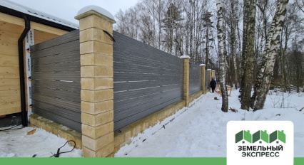 Завершено строительство забора в поселке "Лесной Остров"