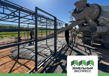 В поселке "Репино" ведутся работы по монтажу контейнерной площадки