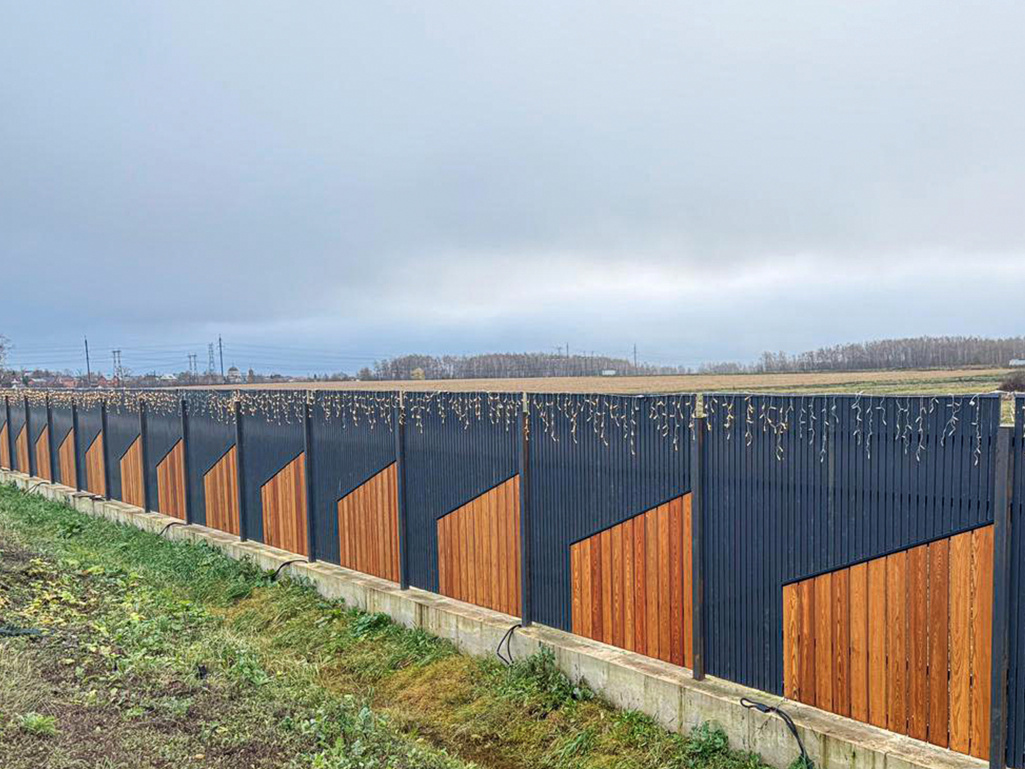 В коттеджном посёлке «Новое Растуново» обновлено праздничное освещение